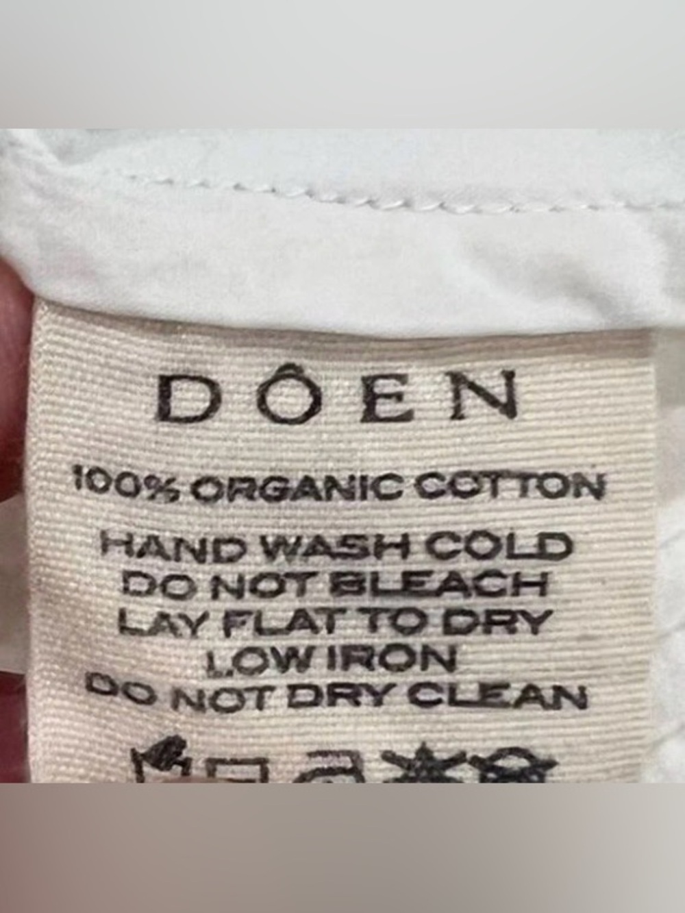 DOEN SABINA SKIRT ORGANIC COTTON IN POWDER WHITE- SIZE M/WAIST = 14.5 “ - Picture 2 of 12